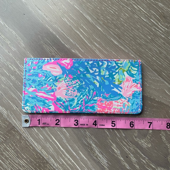Lilly Pulitzer Card Wallet - Picture 2 of 4